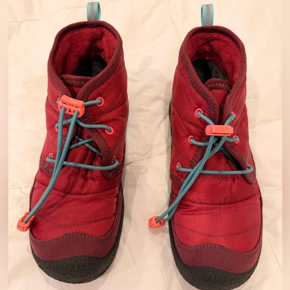 Keen Kids Insulated Winter Boots Red Thermal Insole Bungee Lace Size 3